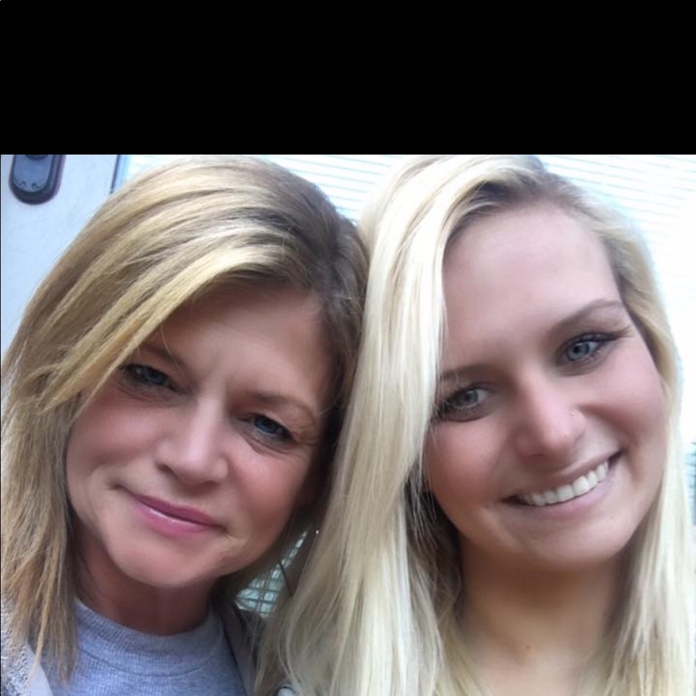 Meet your Posher, Sharon